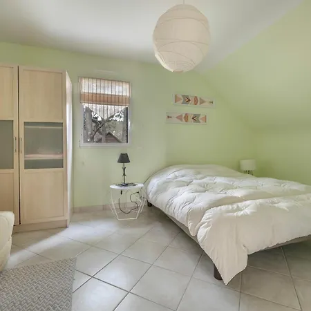 Grande Maison Familiale Avec Piscine Et Jardin Holiday home *