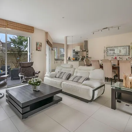 Grande Maison Familiale Avec Piscine Et Jardin * Mesquer