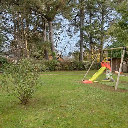 Holiday home Grande Maison Familiale Avec Piscine Et Jardin