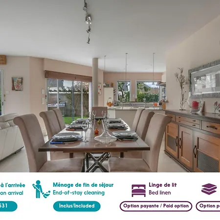 Holiday home Grande Maison Familiale Avec Piscine Et Jardin *