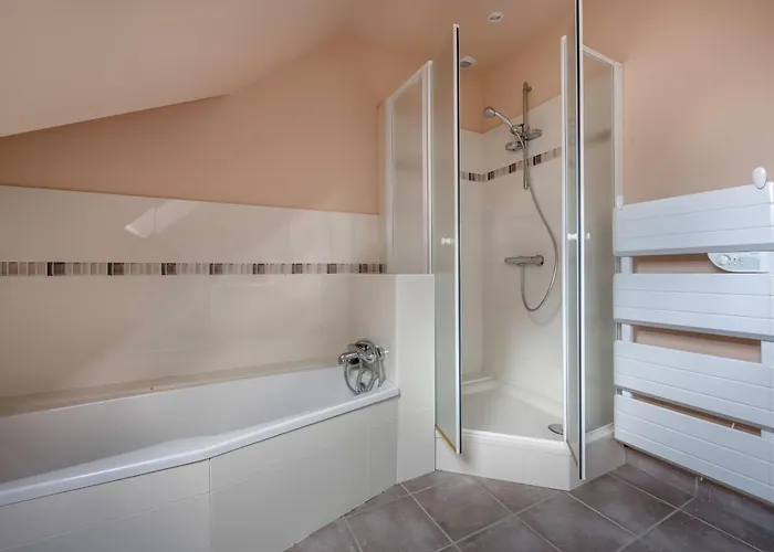 Nyaraló Grande Maison Familiale Avec Piscine Et Jardin