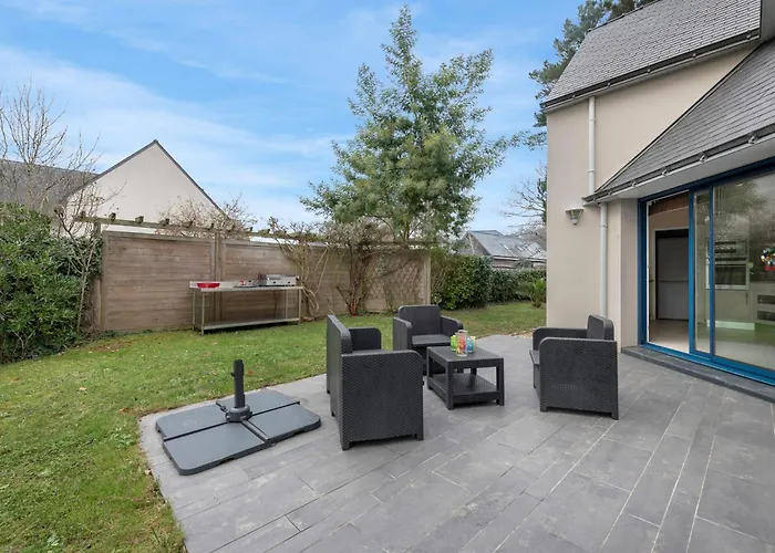 Nyaraló Grande Maison Familiale Avec Piscine Et Jardin *