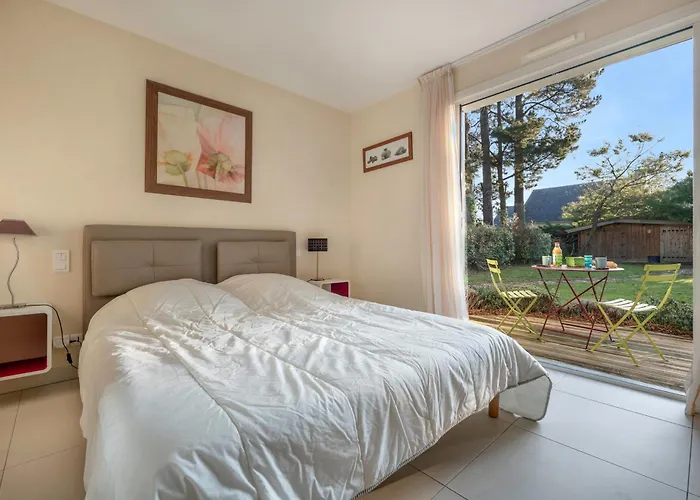 Nyaraló Grande Maison Familiale Avec Piscine Et Jardin *