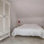 Holiday home Grande Maison Familiale Avec Piscine Et Jardin
