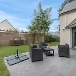 Holiday home Grande Maison Familiale Avec Piscine Et Jardin *