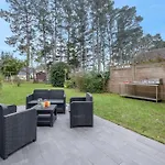 Grande Maison Familiale Avec Piscine Et Jardin Holiday home Mesquer